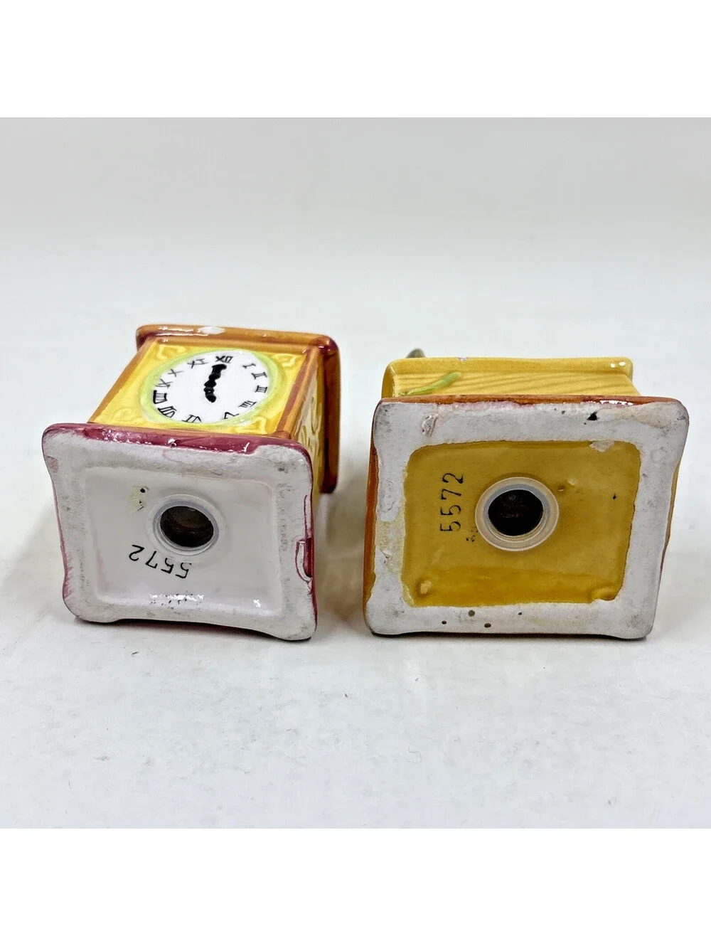 Vintage Carriage Clock & Victrola Gramophone Salt & Pepper Shakers